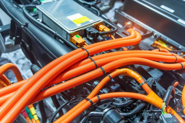 High-Voltage Cables: Insulation Damage Guide